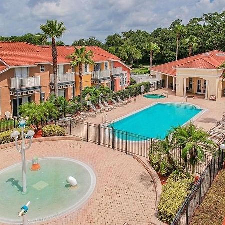 Lake Berkley Family Resort: Quiet Getaway with Pool Near Disney Kissimmee Exterior photo